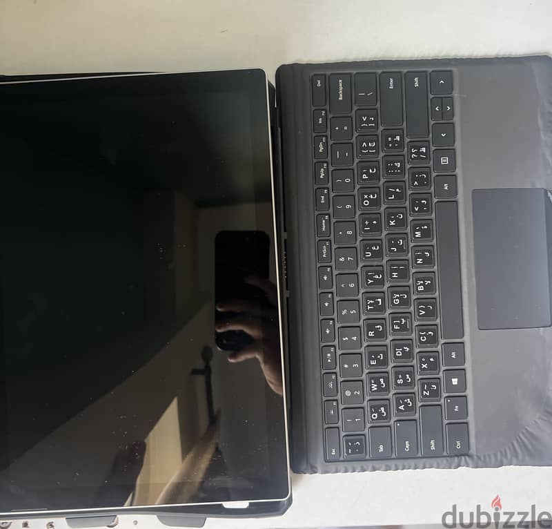 Surface 4 pro intel i5 بحالة ممتازة 2