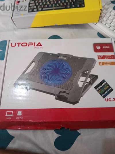 قاعدة تبريد لاب توب UTOPIA UC-300 مستعملة استعمال خفيف