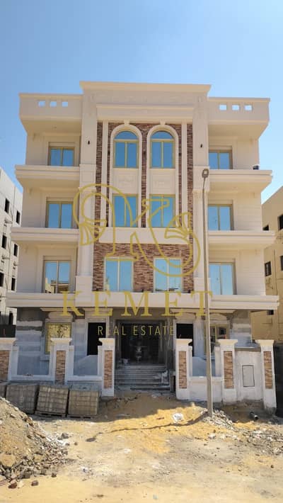 145 sqm + 70 sqm garden in New Narges D418, ground floor, clear north-facing, immediate delivery, garage and storage included. Total EGP 5M, 50% down.