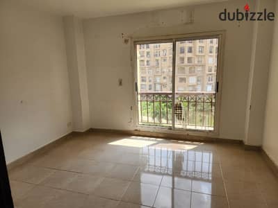 175 sqm apartment for rent in Madinaty (B1); prime location near Services