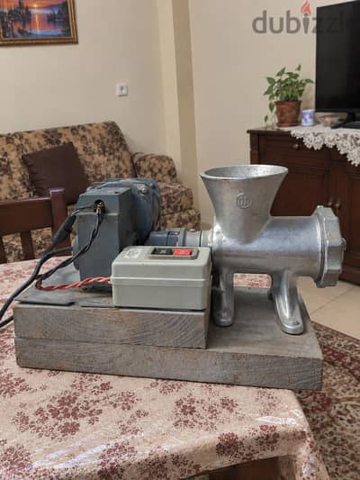 مفرمة لحمة مقاس ١٢