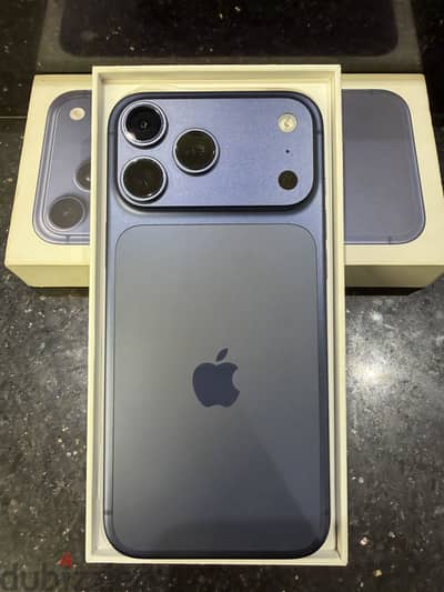 Apple - iPhone 17 Pro Max