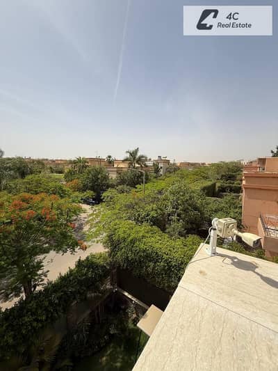 Town House Villa for sale 262 m with special finishing 4 Bdr prime location in Al Rehab 1 New Cairo
