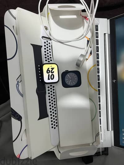 Apple Watch Series 8( Box) like new
