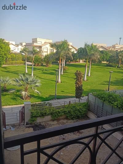 Town villa for sale in Madinaty at a commercial price