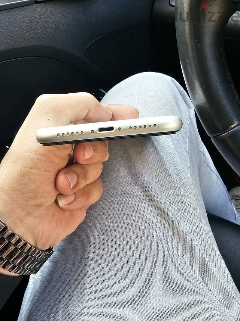 آبل - آيفون 11 3