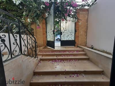 For rent | Furnished office 200m² – Ground floor – Independent entrance – Fully air-conditioned – Fifth settlement – First street of the southern ninety – In front of the banking area – Second number from the ninety street