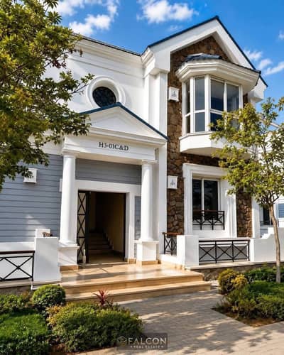 Last villa with private garden+Roof, ready to move, offering high privacy and prime location in New Cairo at Mountain View Hyde Park. 20% discount!