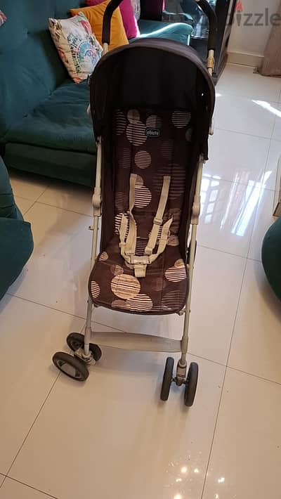 عربيه أطفال Chico London اصليه .