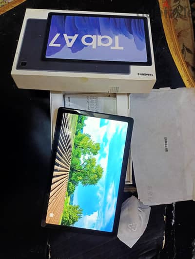سامسونج a7 حالة ممتازة فيه كسر بسيط