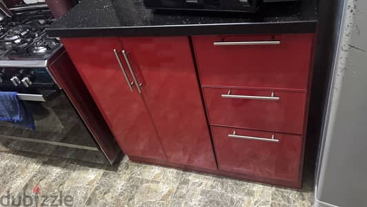 مطبخ كالجديد للبيع