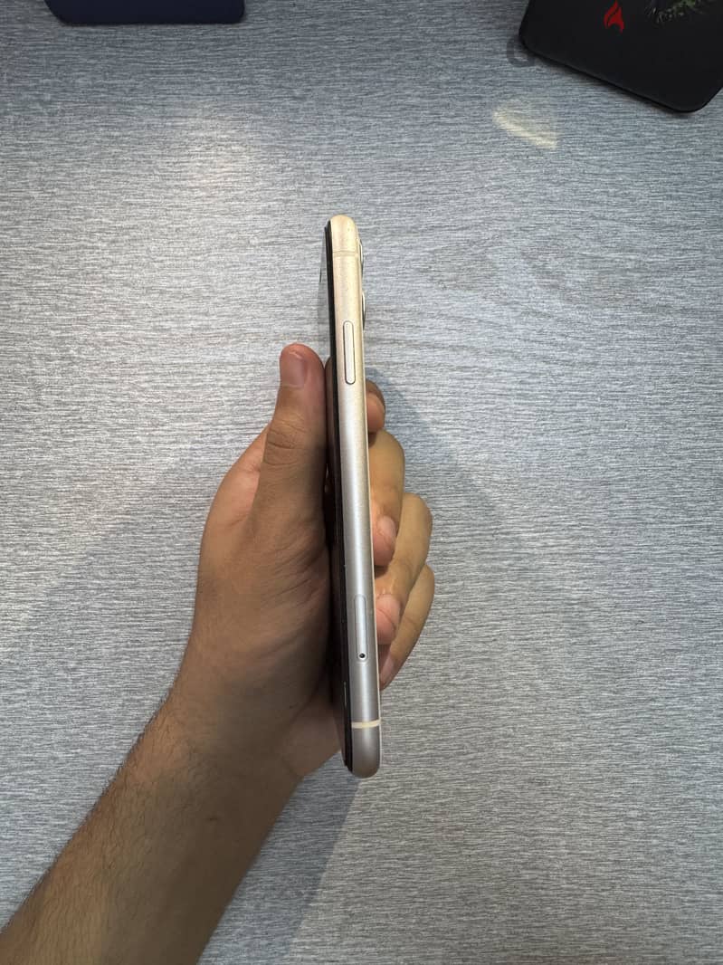 Apple - iPhone 11 2