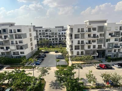 Ready to move 195m Apartment with Garden For Sale in Eastown Sodic New Cairo