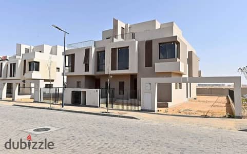 إستلم توين هاوس بفيو جميل فى سوديك إيست بجانب نادى الشروق Sodic East