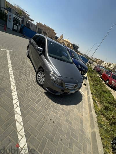 Mercedes-Benz B200 2013 Comfort category Mercedes-Benz B200 2013 Comfort category