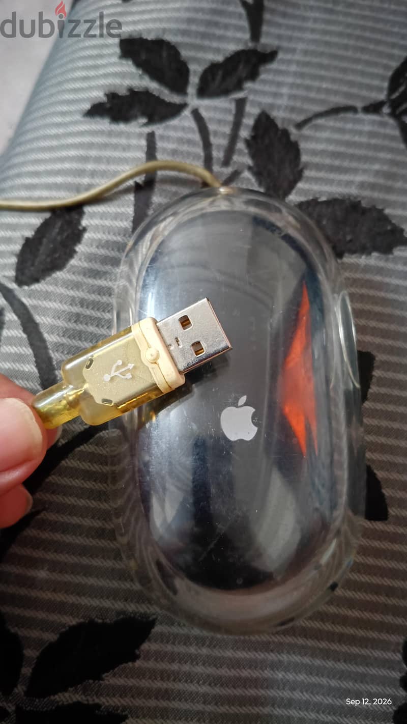 Vintage Apple Pro Mouse (Model M5769) – Clear/Black Optical USB Mouse 3