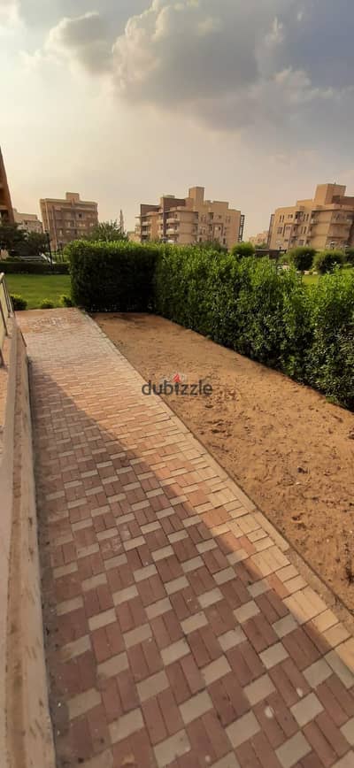 شقه للايجار في كمبوند وصال الشروق