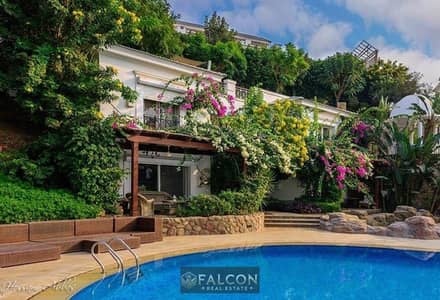 تاون هاوس ( جاهز للسكن الفورى ) بفيو على club house بتشطيب vip للبيع فى كمبوند ماونتن فيو 1.1 mountain view امام مكتب النائب العام والرحاب