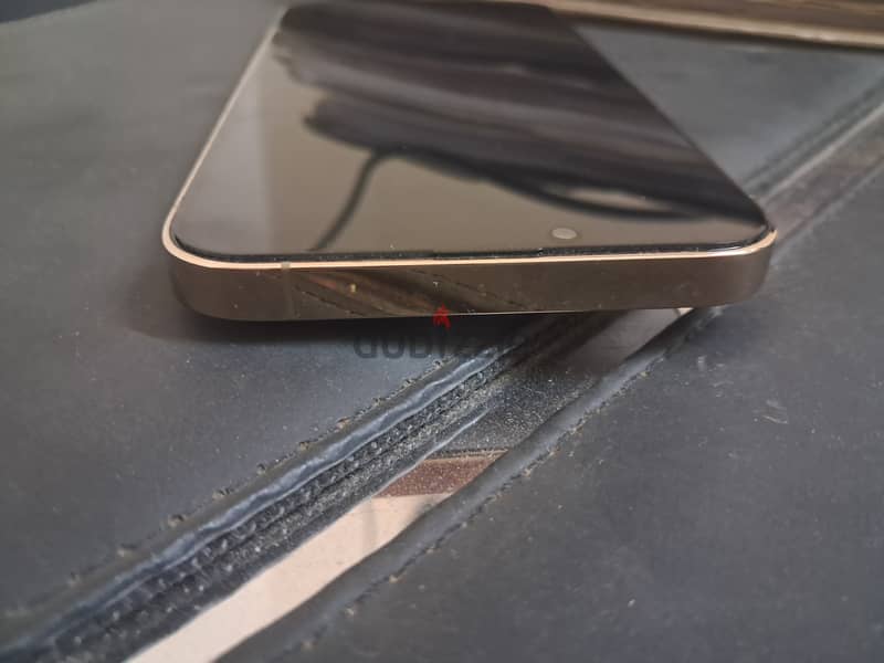IPhone 13 pro max GOLD 3