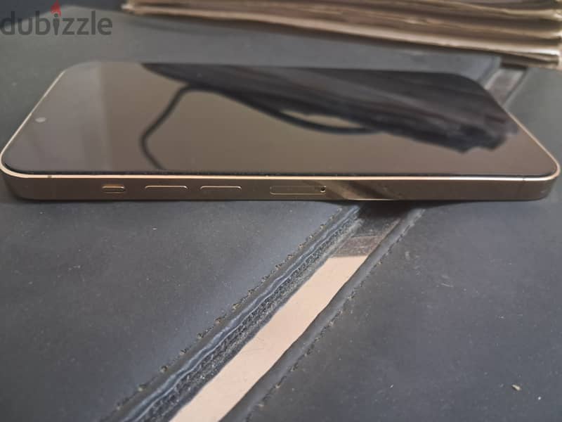 IPhone 13 pro max GOLD 4