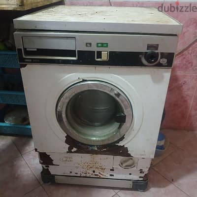 غساله فول اتوماتيك.