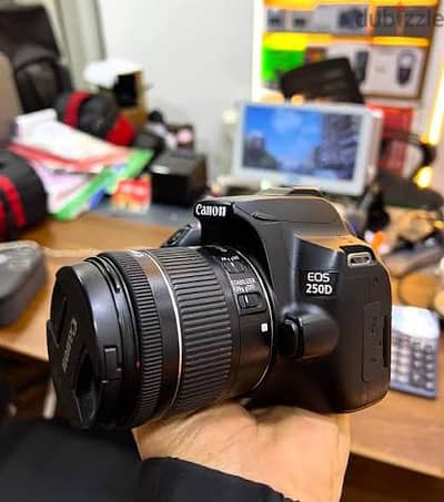 كاميرا كانون Canon EOS 250D (كسر زيرو تماماً - بحالة الزيرو)