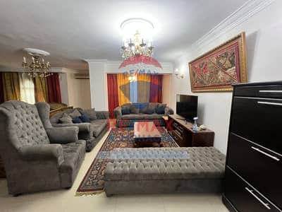 شقة مفروشة للبيع | شارع محيي الدين أبو العز – المهندسين  شقة مفروشة بالكامل للبيع بمساحة ١٩٠ متر مربع، في الدور التاسع، ومجهزة بالكامل بالأثاث والأجهز