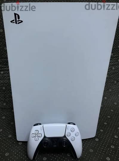 Ps5 CD version with dualsense (بحالة الزيرو)
