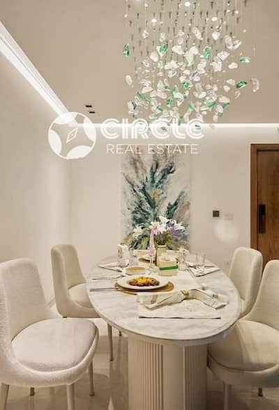 Stunning hotel-style apartment ready for rent with an exceptional living plan. In The Square