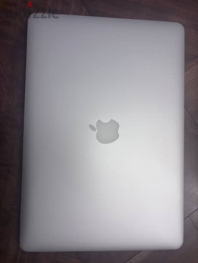 Apple MacBook Pro Retina 15” Mid 2012 – Core i7 / 8GB RAM / 256GB SSD