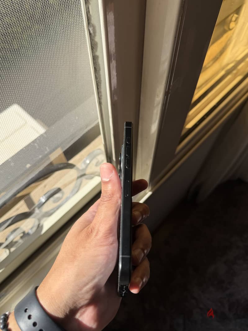 Apple - iPhone 16 Pro Max 3