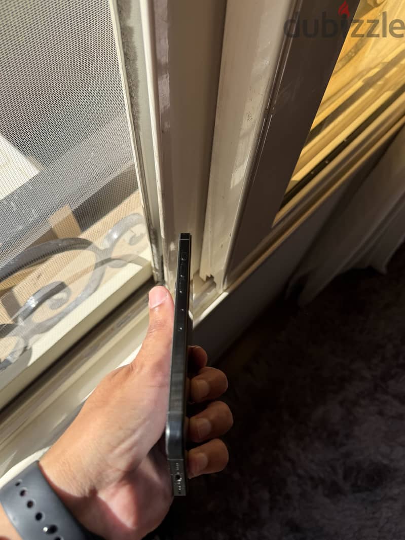 Apple - iPhone 16 Pro Max 5