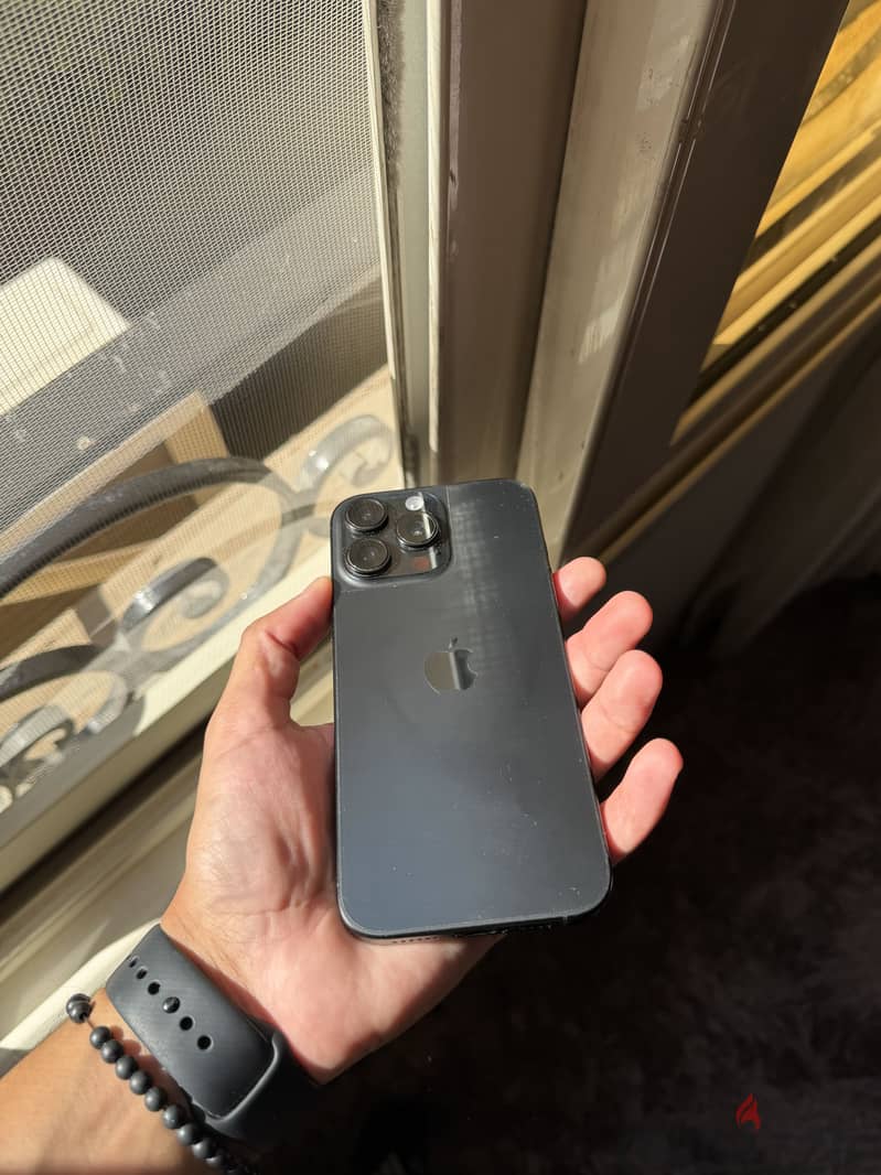 Apple - iPhone 16 Pro Max 7