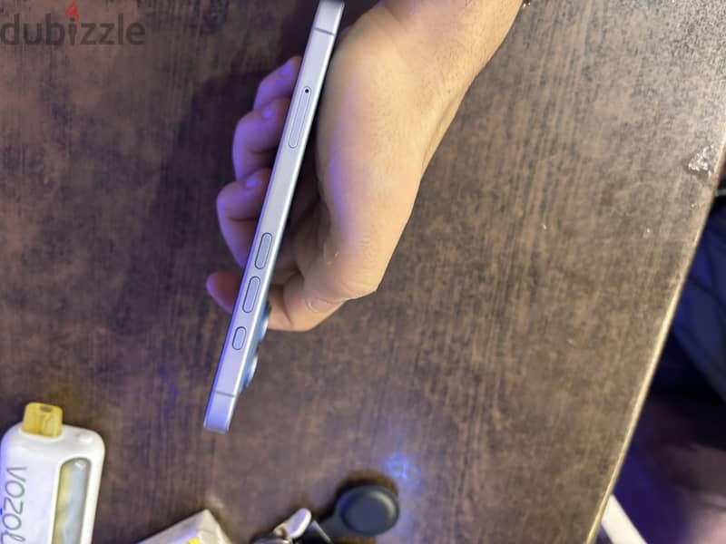 Apple - iPhone 17 2