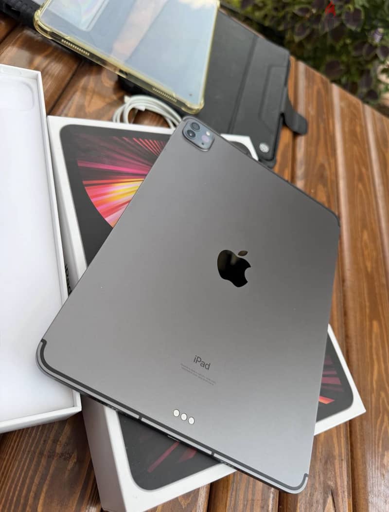 Ipad pro m1 cellular + GPS 11 inch 5