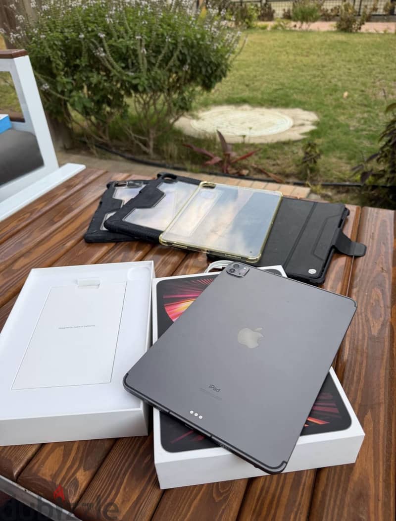 Ipad pro m1 cellular + GPS 11 inch 7
