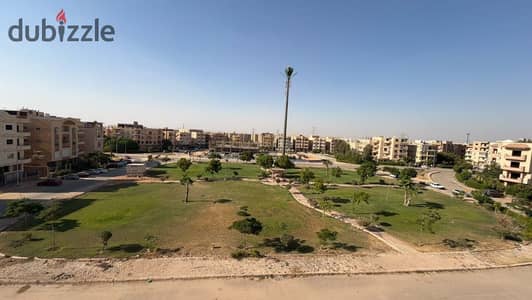 شقه ارضي بجاردن امامي بانوراما كل الغرف ع الواجهه بسعر لقطه فيو مفتوح