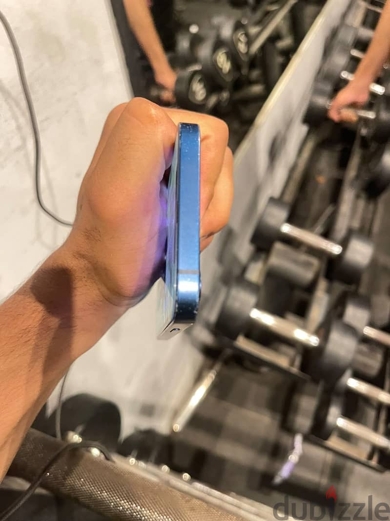 Apple - iPhone 12 6