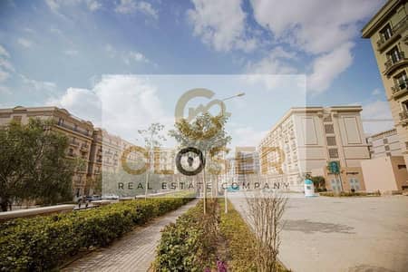 تقدر تدفع مقدم 450الف فقط وتمتلك شقة 2غرفة بحري في كمبوند Hyde Park بأقل قسط شهري في الماركت وبأطول فترة سداد حتي 10سنوات + خصم 40% علي الكاش
