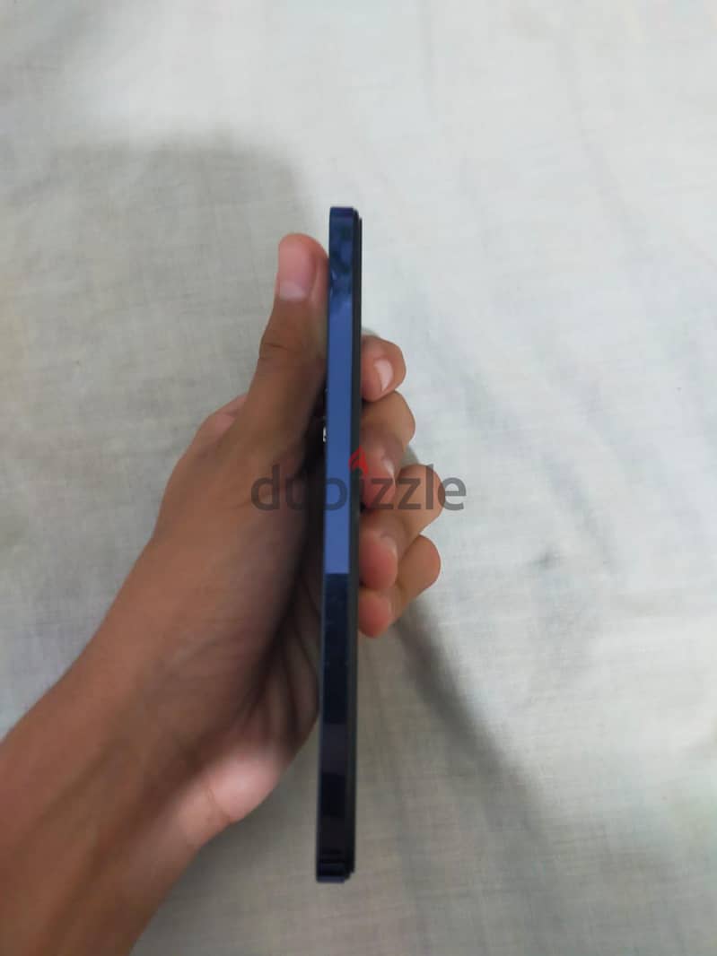 Vivo V30 1