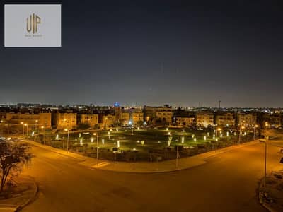 روف كامل للبيع – جنوب الأكاديمية (ب)  أمام كومبوند الفطيم والمدرسة الأمريكية متشطب
