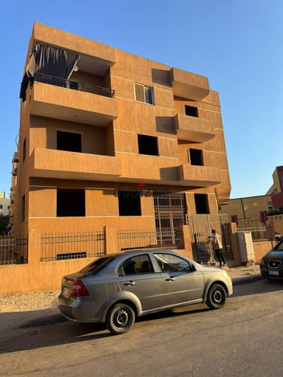 Directly from the Owner Apartment 3 bed In Sheikh Zayed Very Prime Location Ready To Move