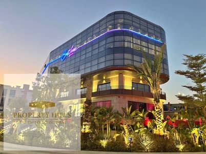Last administrative headquarters in the mall on Al-Tas'een Al-Janoubi in the تجمع