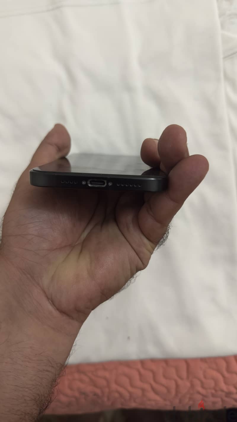 Apple - iPhone 15 Pro Max 3