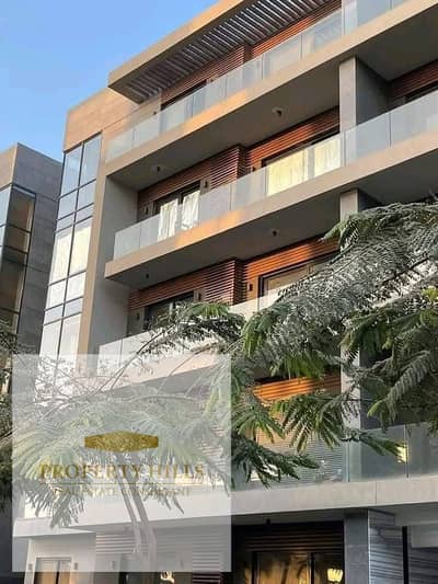 Apartment for sale, immediate delivery for living from La Vista at half the price with a view of the pool directly in front of Madinaty and minutes from the British University