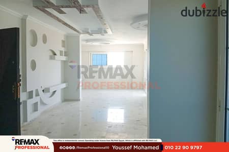 open views of the sea and Montazah Palace prime location Apartment for rent in Montazah