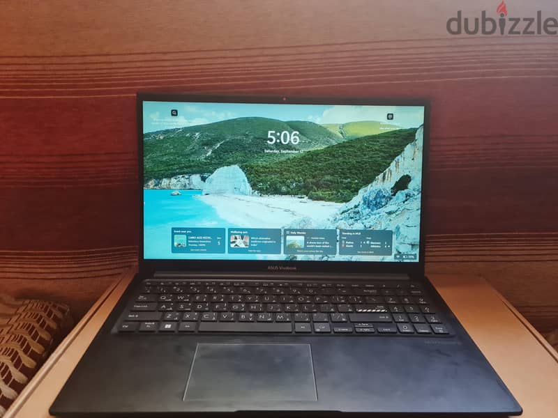 ASUS Vivobook like new 4
