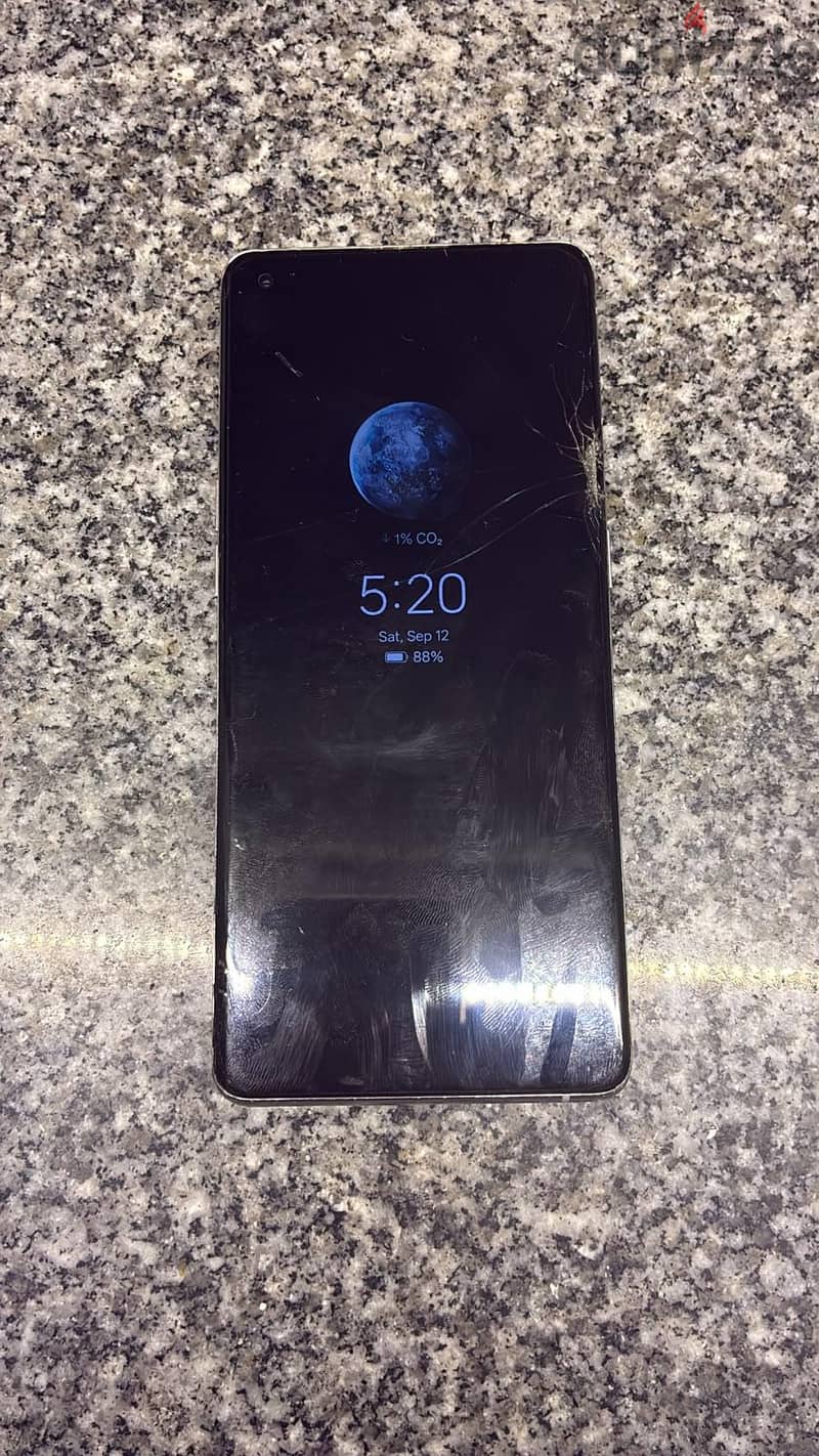 OPPO Find X5 1