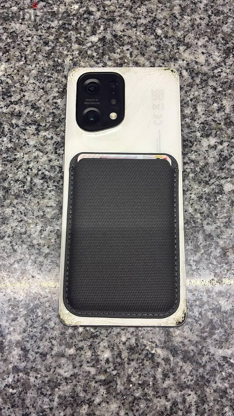 OPPO Find X5 2