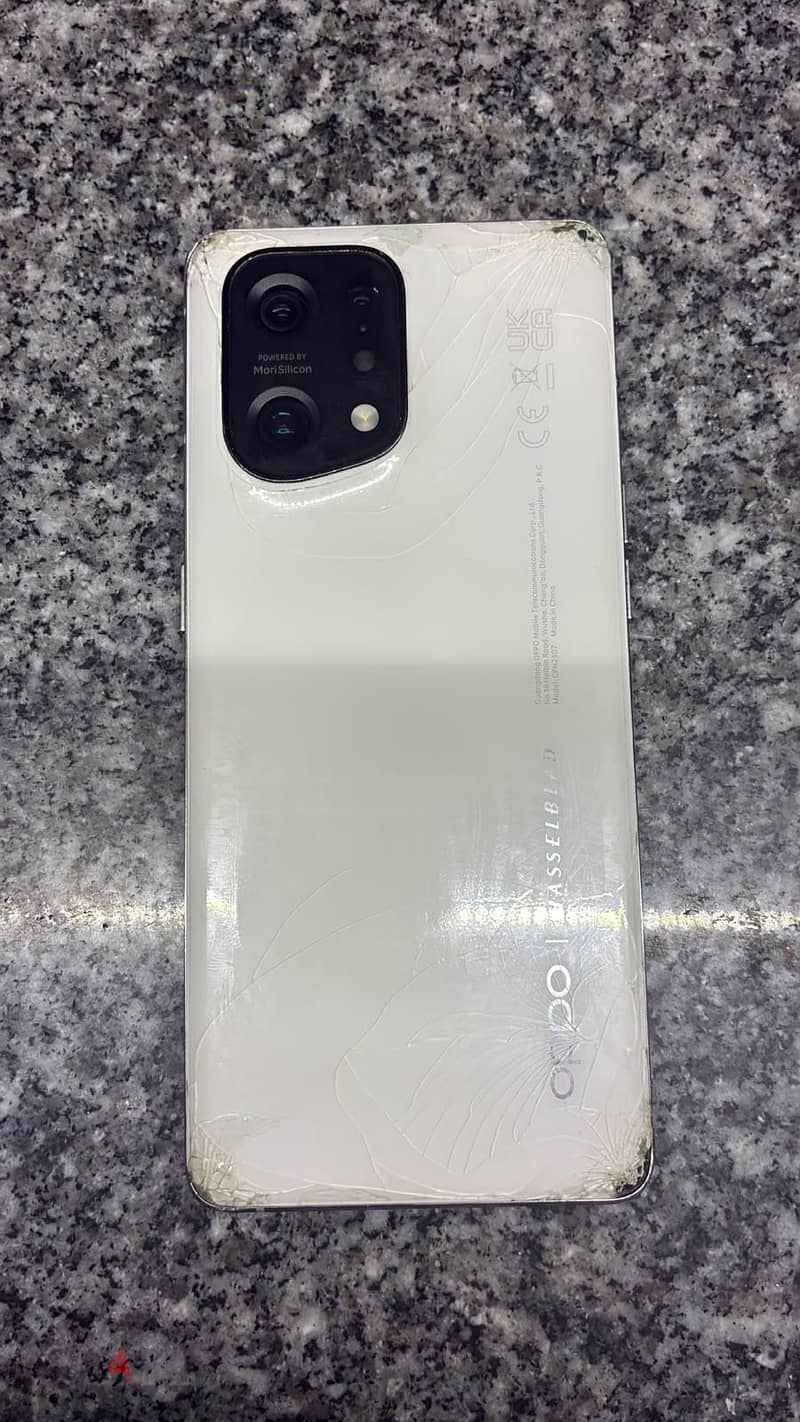 OPPO Find X5 3